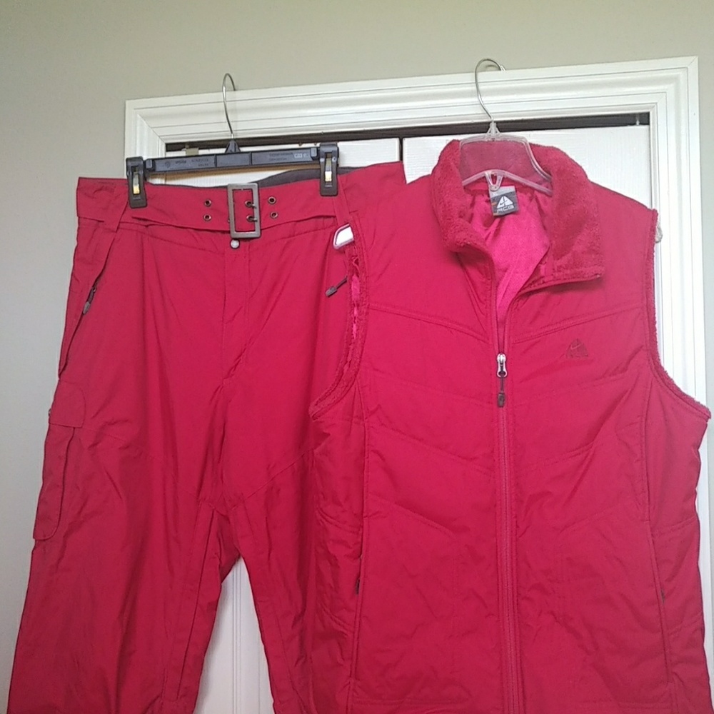 Nike ACG ski pants and vest (set)